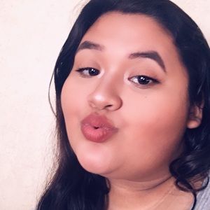 Meet your Posher, Isabel